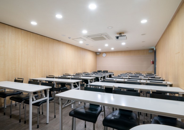 강남역 5호점 세미나 1 (36인실)