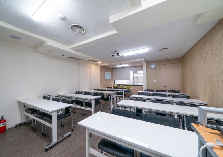 강남역 5호점 세미나 2 (24인실)