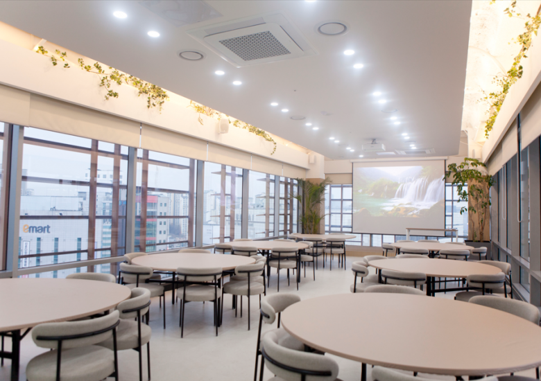 코지 컨벤션센터 Convention C (48인실)