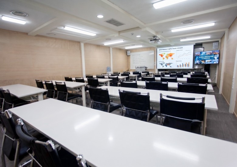 강남역 5번출구 100M거리, 강남역5호점